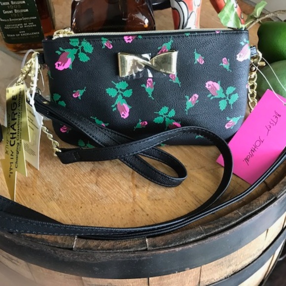 Betsey Johnson Handbags - BETSEY JOHNSON "I'M IN CHARGE" Charging Roses Bag